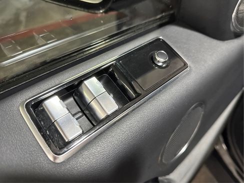 Used 2019 Land Rover Range Rover Sport HSE image 28