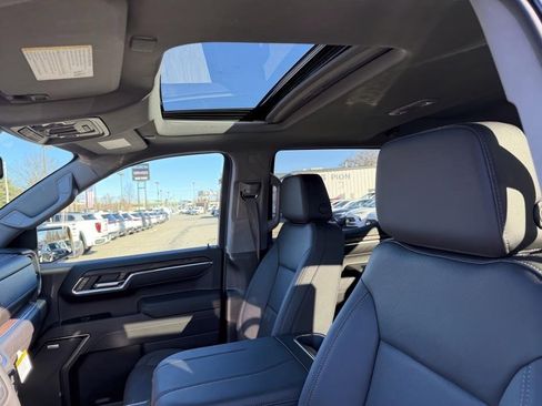 New 2026 GMC Sierra 1500 SLT w/ SLT Premium Plus Package image 11