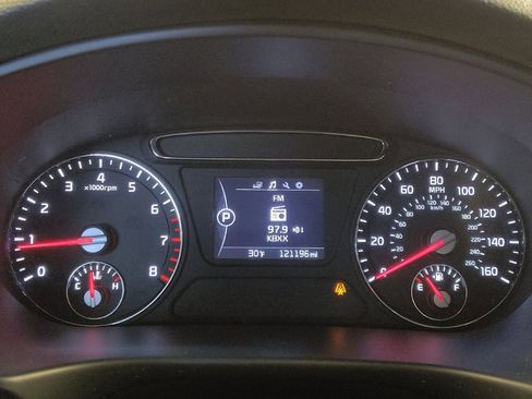 Used 2018 Kia Sorento LX image 23