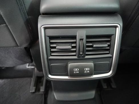 Used 2021 Subaru Forester Premium image 34