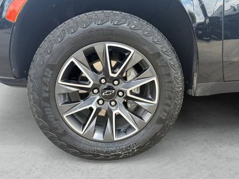 Used 2024 Chevrolet Tahoe Z71 w/ Luxury Package AWD/4WD image 23