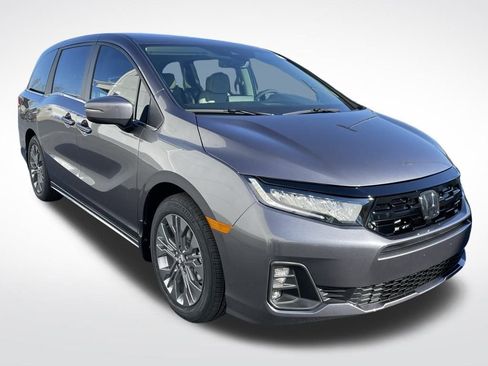 New 2026 Honda Odyssey Touring image 8