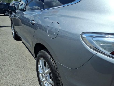Used 2023 Buick Enclave Essence w/ Experience Buick Package FWD image 17