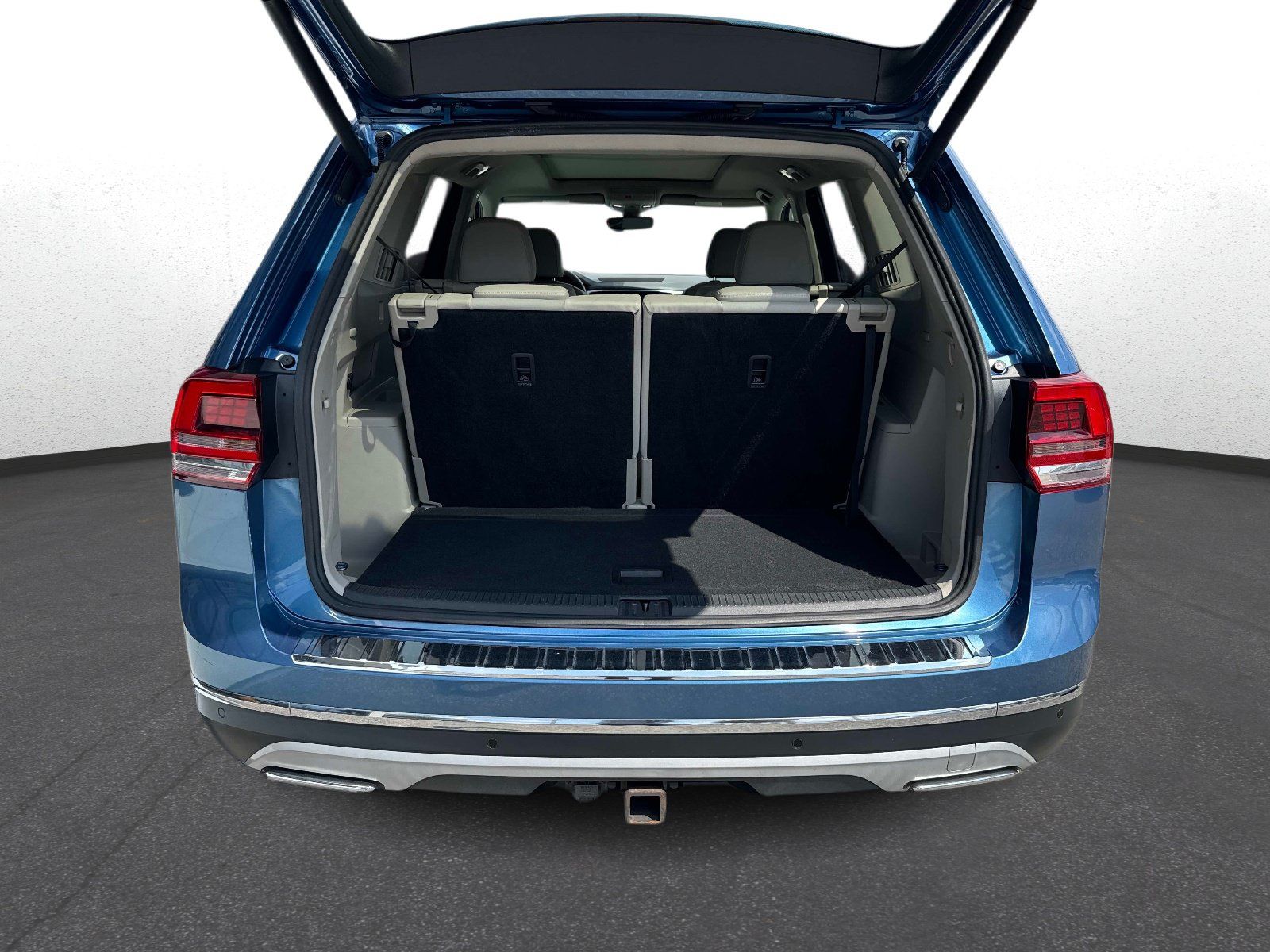Used 2019 Volkswagen Atlas SEL FWD image 11