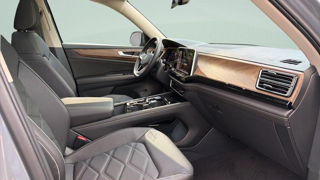 New 2026 Volkswagen Atlas SE FWD image 32
