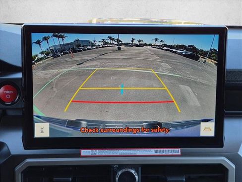Certified 2025 Toyota Tacoma TRD Off-Road AWD/4WD image 14
