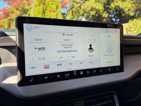 Used 2025 Ford Maverick XLT w/ XLT Luxury Package image 17