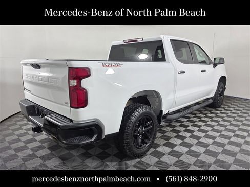 Used 2022 Chevrolet Silverado 1500 LT Trail Boss image 6