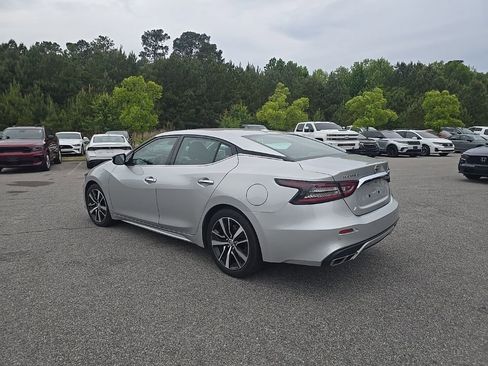 Used 2021 Nissan Maxima 3.5 SV w/ Floor Mat Group FWD image 3