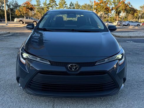 Used 2023 Toyota Corolla LE image 2