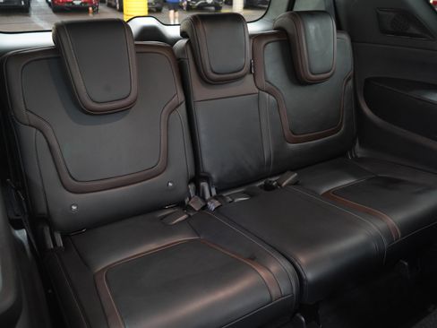 Used 2025 Nissan Armada SL AWD/4WD image 15