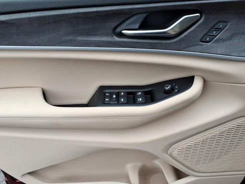 New 2025 Jeep Grand Cherokee Limited image 16