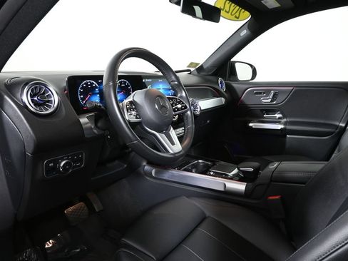 Used 2022 Mercedes-Benz GLB 250 4MATIC image 15