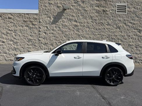 Used 2024 Honda HR-V Sport image 5
