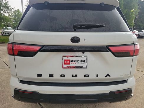 Certified 2024 Toyota Sequoia Platinum AWD/4WD image 5