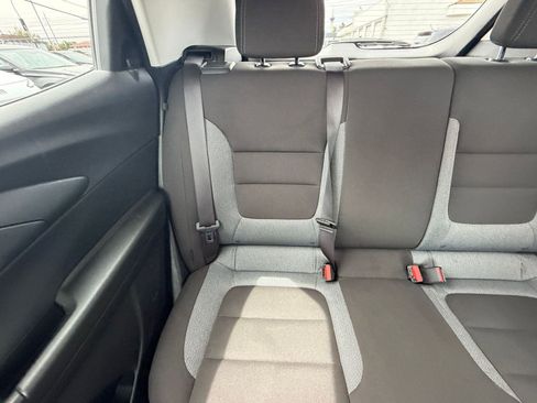 Used 2025 Chevrolet TrailBlazer LT image 38