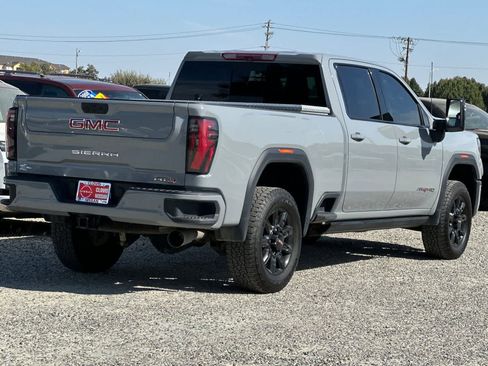 Used 2024 GMC Sierra 2500 AT4 w/ AT4 Premium Plus Package AWD/4WD image 3