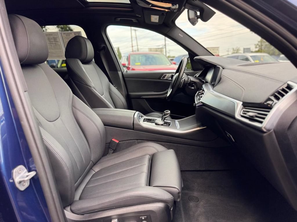 Used 2019 BMW X5 xDrive40i w/ Premium Package 2 AWD/4WD image 28