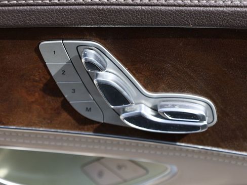 Used 2015 Mercedes-Benz C 300 Sedan image 12
