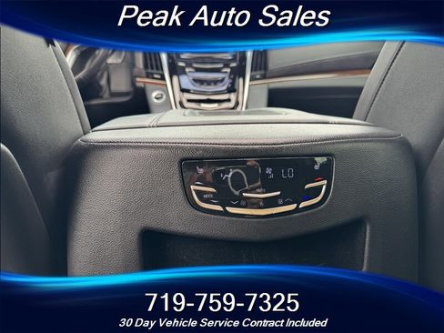 Used 2017 Cadillac Escalade Luxury image 30