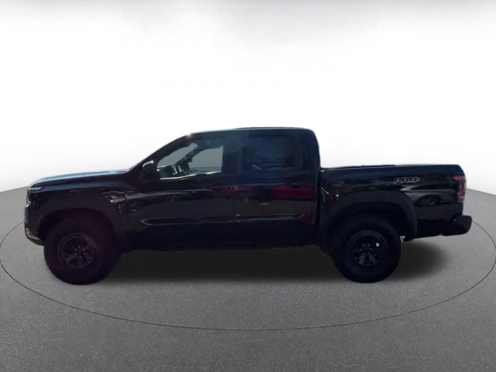 Used 2026 Nissan Frontier PRO-4X AWD/4WD image 8