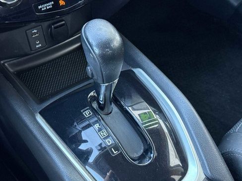Used 2014 Nissan Rogue SL image 22