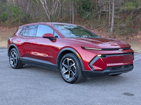 Used 2025 Chevrolet Equinox EV LT image 11