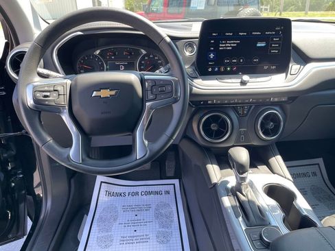 Used 2024 Chevrolet Blazer LT w/ Convenience Package FWD image 13