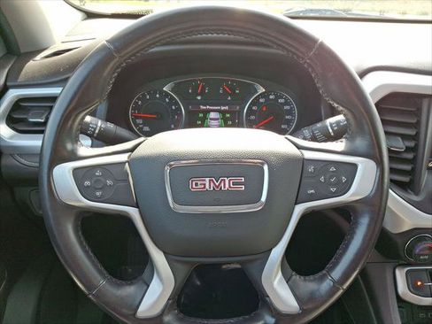 Used 2020 GMC Acadia SLT w/ LPO, Floor Liner Package image 16