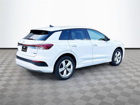 Used 2022 Audi Q4 e-tron Premium w/ Convenience Package image 7