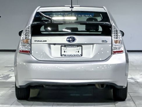 Used 2011 Toyota Prius One image 9