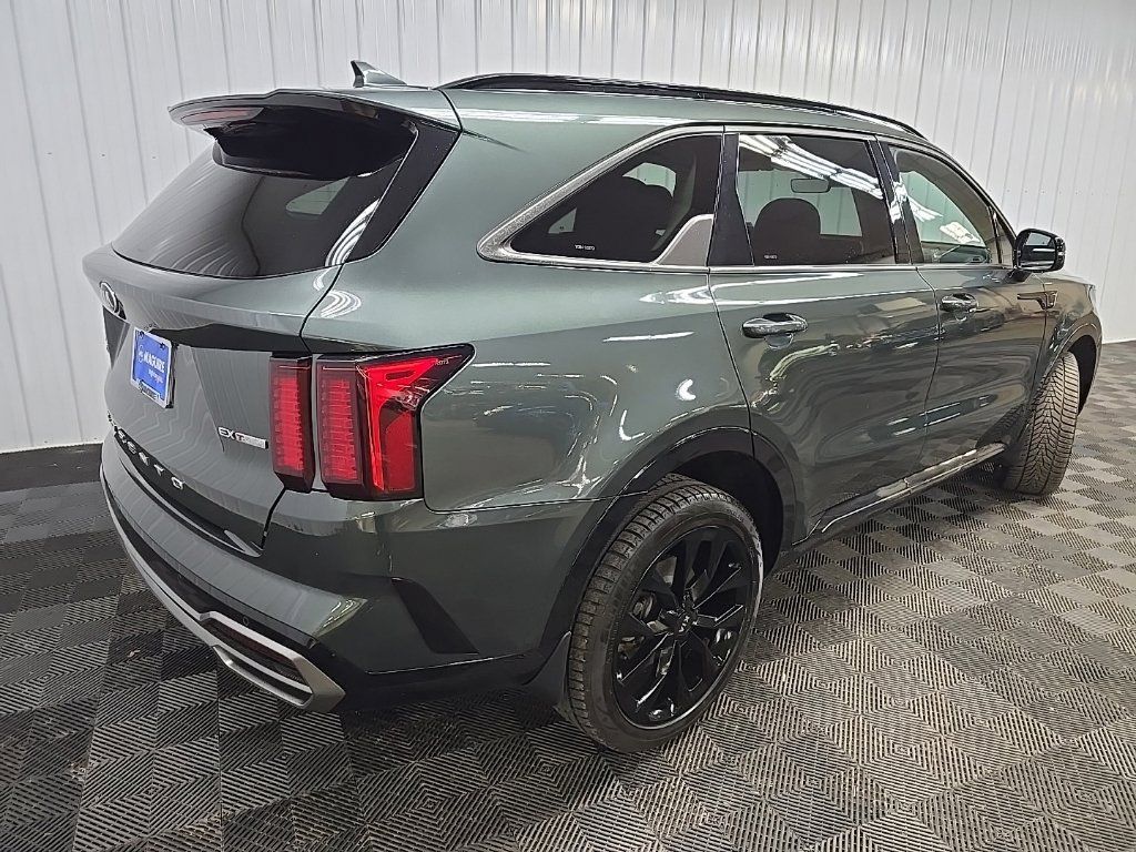 Used 2021 Kia Sorento EX AWD/4WD image 10