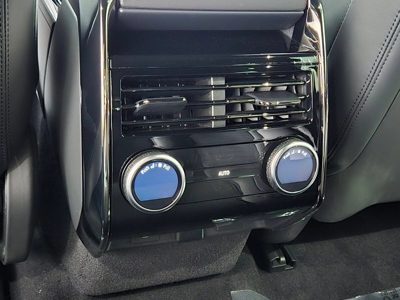 New 2026 Land Rover Range Rover Sport Autobiography AWD/4WD image 14