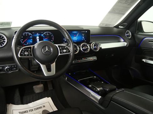 Used 2021 Mercedes-Benz GLB 250 4MATIC image 17