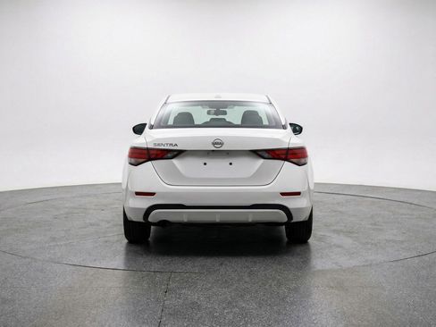 Used 2025 Nissan Sentra SV image 7