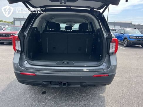 New 2026 Ford Explorer Active RWD image 12