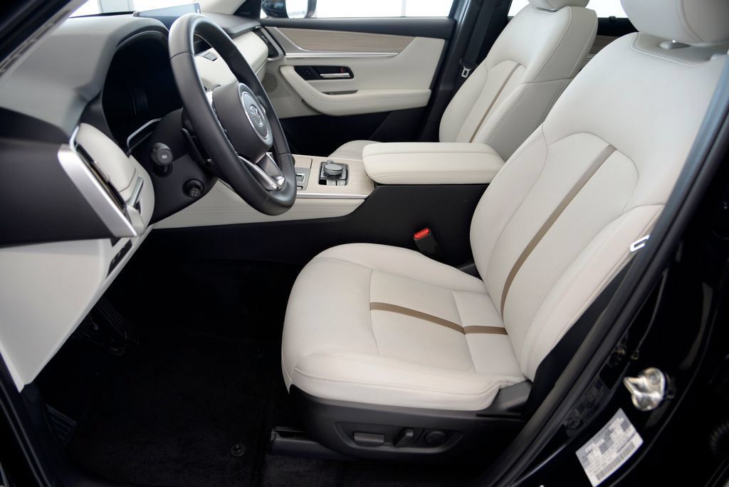 Certified 2026 MAZDA CX-90 Plug-In Hybrid w/ Premium Plus AWD/4WD image 15