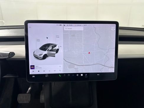 Used 2021 Tesla Model Y Long Range image 18