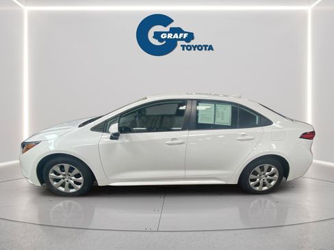 Used 2023 Toyota Corolla LE image 3