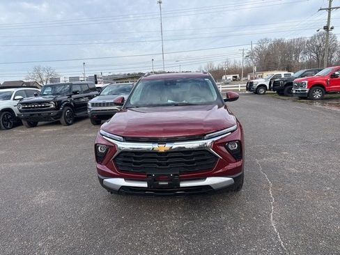 Used 2025 Chevrolet TrailBlazer LT w/ Driver Confidence Package image 6