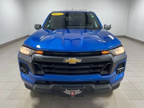 Used 2023 Chevrolet Colorado LT w/ LT Convenience Package AWD/4WD image 2