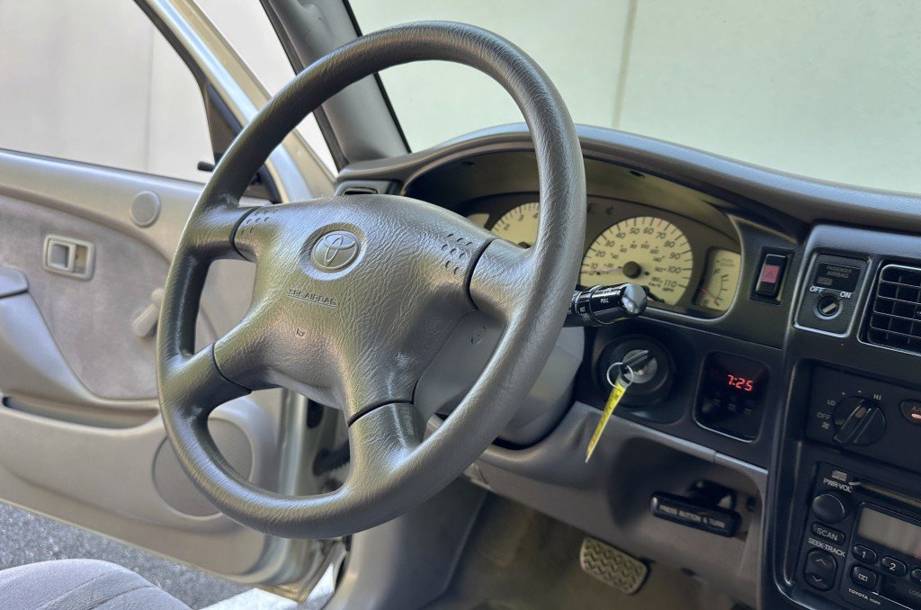 Used 2003 Toyota Tacoma 2WD Xtracab w/ SR5 Pkg image 26