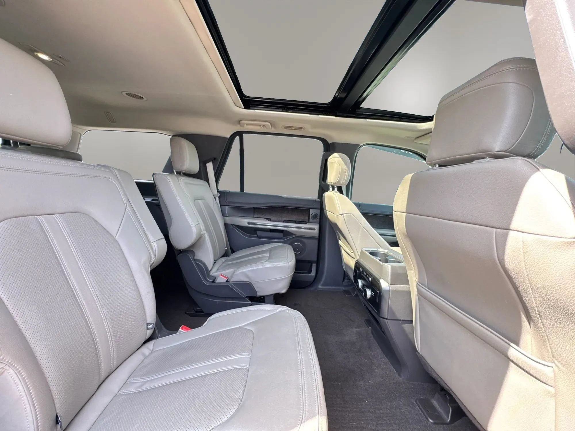 Used 2020 Ford Expedition Limited w/ Special Edition Package RWD image 17