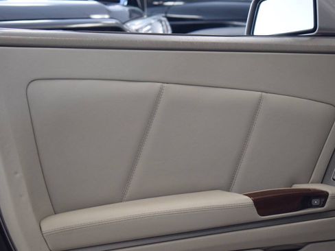 Used 2005 Cadillac XLR RWD image 51