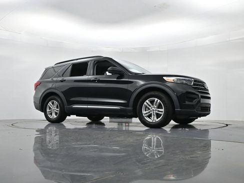 Used 2021 Ford Explorer XLT RWD image 35