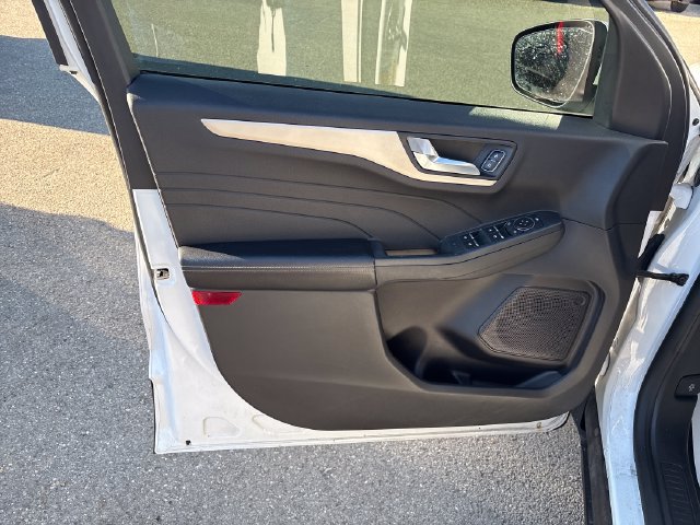 Used 2021 Ford Escape SE w/ Cold Weather Package AWD/4WD image 7