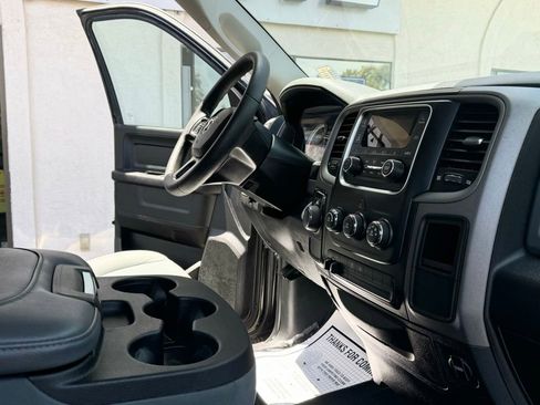 Used 2018 RAM 1500 Express RWD image 20