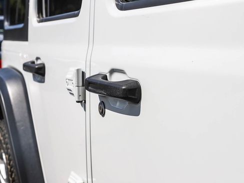 Used 2018 Jeep Wrangler Unlimited Sport S image 14