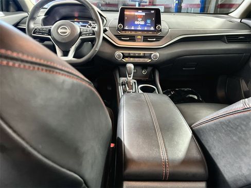 Certified 2025 Nissan Altima 2.5 SR image 21