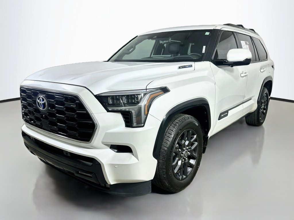 Used 2023 Toyota Sequoia Platinum RWD image 3
